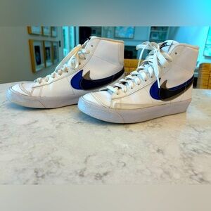 Nike mid ‘77 blazer - youth size 6